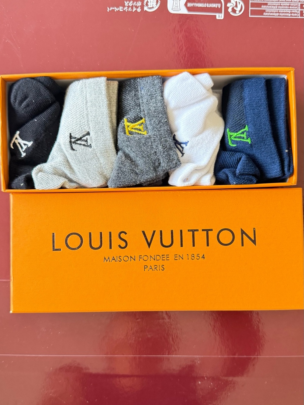 Louis Vuitton Men's Assorted Logo Cotton Socks - Black, Gray, White, Navy